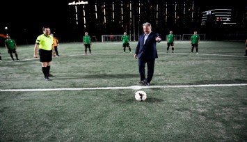 Başkan İduğ’dan 100. Yılın turnuvasını başlatan vuruş