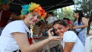 Bornova Belediyesi’nin ‘Gezici Eğlence Parkı’ yola çıktı
