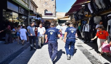 İzmir’de çığırtkan ve hanutçu operasyonu