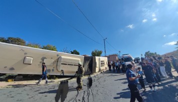 İstanbul’da İETT otobüsü devrildi