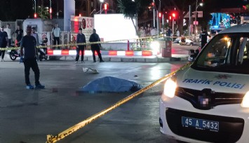 Manisa'da feci kaza: Motorsikletle otomobil çarpıştı, 1 kişi hayatını kaybetti