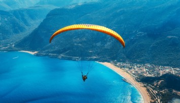 Denizli'de yamaç paraşütü yaparken yere düşen genç kız hayatını kaybetti