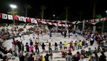 Çamdibi Atatürk Parkı'nda Bando Balkan rüzgarı