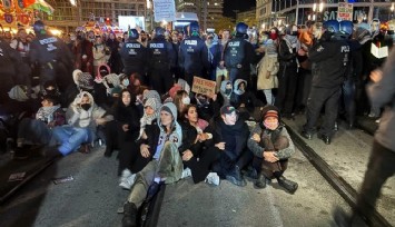 Berlin’de İsrail’in Gazze yardım filosuna saldırısı protesto edildi