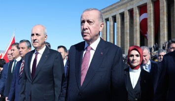 Cumhurbaşkanı Erdoğan başkanlığındaki devlet erkanı Anıtkabir’i ziyaret etti