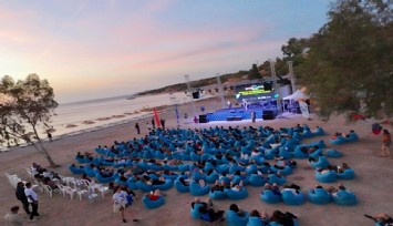 Gençler Büyükşehir’in Foça’daki kampında sosyalleşti