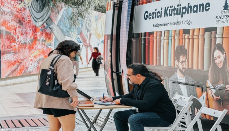 Gezici Kütüphane, Ege Üniversitesi Metro durağında