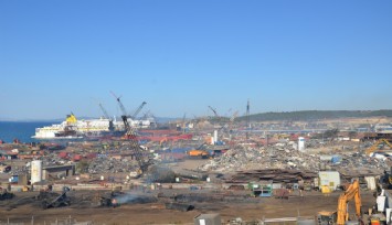 İzmir Aliağa gemi söküm bölgesinde iş kazası: 1 işçi hayatını kaybetti
