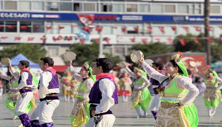 İzmir’de Cumhuriyet coşkusu