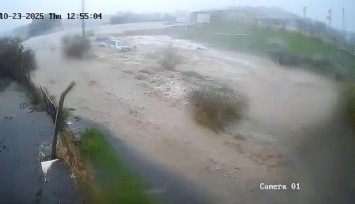 İzmir’de sele kapılarak ölen Bülent Kaptanoğlu’ndan kahreden görüntü