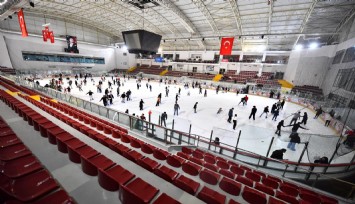 İzmir’in buz pisti yeni döneme hazır