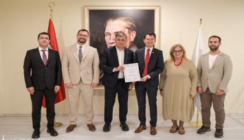 İzmir’in Yaşlı Dostu Şehir unvanı tescillendi