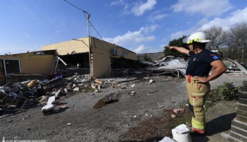 İzmir İtfaiyesi göçük altında kalan yurttaşı kurtardı