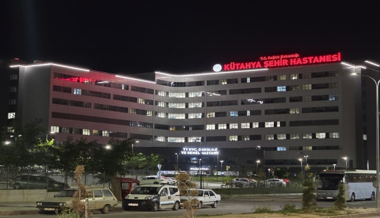 Kütahya'da okul gezisi dönüşünde zehirlenen 28 öğrenci hastaneye kaldırıldı