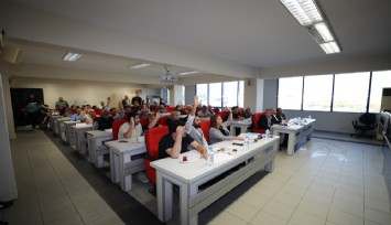 Menderes’te bütçeye onay