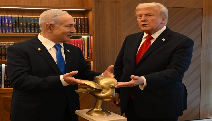 Netanyahu, Trump'a 'Altın Güvercin' hediye etti