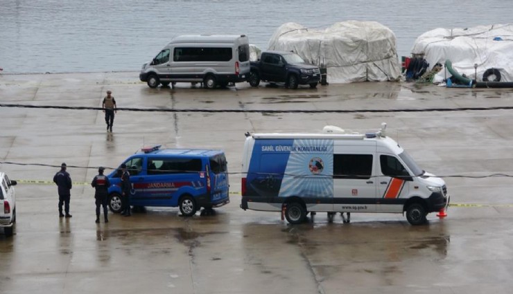 Trabzon açıklarında bulunan insansız deniz aracı imha ediliyor