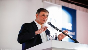 Başkan Tugay’dan TCDD’ye İZBAN çıkışı: Ray kirasını kaldırın, 90 dakika hemen gelsin