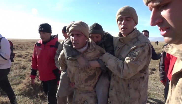 Çoban kendisini koyunların arasında sıcaklığını muhafaza ederek hayatta kalmış