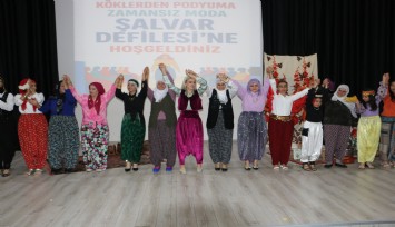 Diyarbakır’da şalvar defilesi