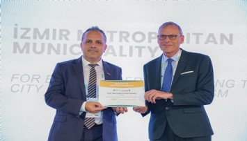 İzmir Büyükşehir Belediyesi’ne Öncü Kuruluş ödülü