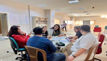 İzmir’de gençlere belediye çalışmaları hakkında eğitim