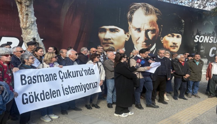 İzmir’deki 165 kuruluştan ortak çağrı: Basmane’deki kamu arazisinde kent suçu işlenmesin