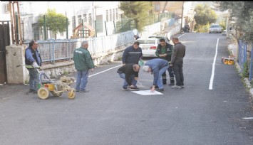 Konak'ta okula giden yollar renklendi