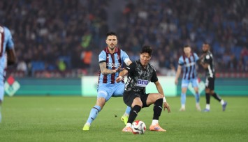 Trabzonspor, sahasında karşılaştığı Corendon Alanyaspor ile 1-1 berabere kaldı