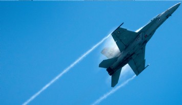 ABD medyası: 'ABD'ye ait F-18 savaş uçakları, Venezuela hava sahasına girdi'