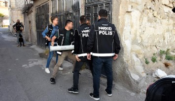 Bakan Yerlikaya: 72 ilde 970 zehir taciri yakalandı