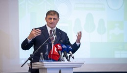 Başkan Tugay: Kucağımıza bırakılan sorunu çözüyorum