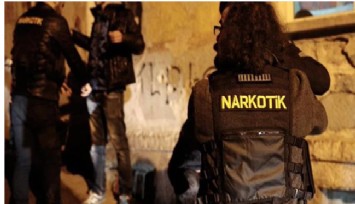 Çeşme’de hareketli saatler: Ruhsatsız silah ve uyuşturucu operasyonu