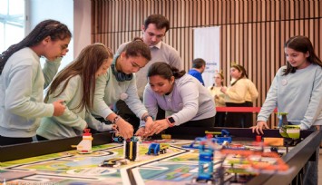 Geleceğin mühendis kızları, yaratıcılığı teknolojiyle buluşturdu