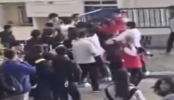 İzmir'de öğrenciler birbirine girdi: Sokak boks ringine döndü