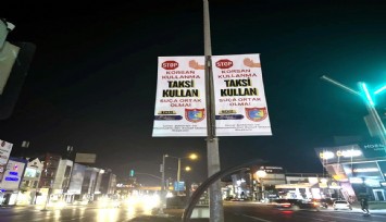 İzmirli taksiciler şehir geneline 'korsan kullanma' afişleri astı