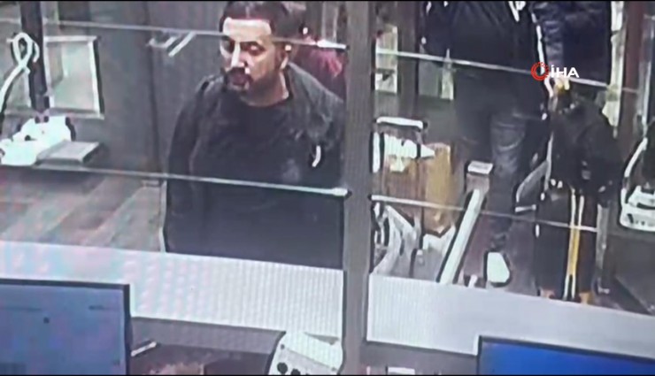 Soygun firarisi Erdal Timurtaş ve eşinin yurt dışına kaçış görüntüleri ortaya çıktı