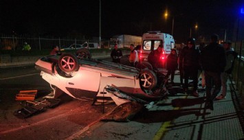 Aracıyla direğe çarpıp ters döndü: 1 yaralı