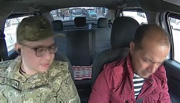 Askeri üniformalı sahte komutana dolandırıcılıktan hapis cezası