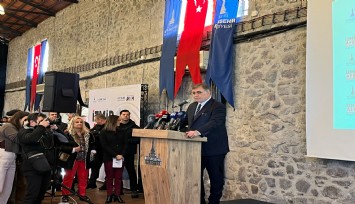 Başkan Tugay Afet Çalıştayı'nda konuştu: 'İzmir'in deprem master planını güncelleyeceğiz'