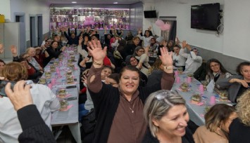 İzmir'de anlamlı buluşma: İşitme engelli kadınlar bir araya geldi