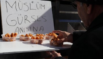 Müslüm Gürses'in vefat yıl dönümünde lokma ve pilav hayrı yapıldı