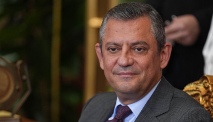 Özgür Özel'den, İmamoğlu'na 'sahte diploma' soruşturmasına ilk tepki: Ne kadar korktuklarını gösteriyor