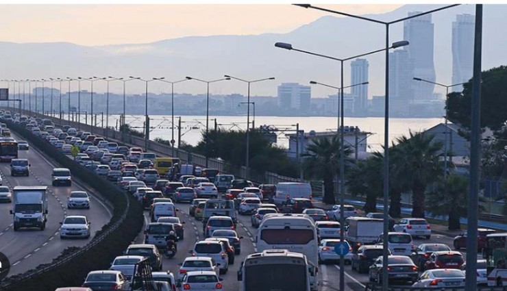 TÜİK açıkladı: İzmir'de trafiğe kayıtlı araç sayısı 1 milyon 963 bin 733 oldu