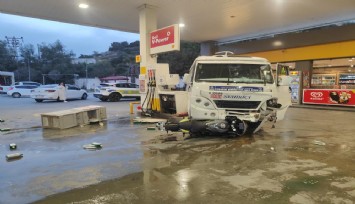 Aydın'da sürücüyle tartışan şahıs sinirini alamadı benzinliğe daldı:1 kişi yaralandı