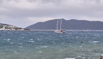 Bodrum'u fırtına vurdu