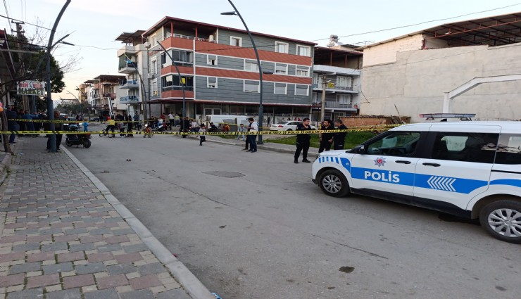 İzmir’de sokakta silahlı kavga: 1 yaralı