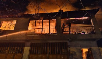 Manisa'da yaşlı kadın evinde çıkan yangında hayatını kaybetti