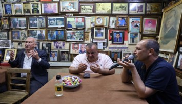 Ölüler kıraathanesinde bayram geleneği bozulmadı