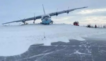 Rusya’da iniş takımları arızalanan kargo uçağı pistten çıktı